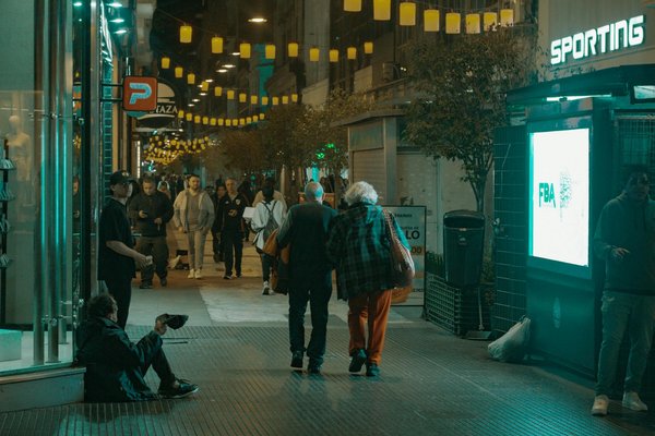 Exploration des Flux Migratoires et de leurs Impacts Sociaux : Une Analyse Approfondie